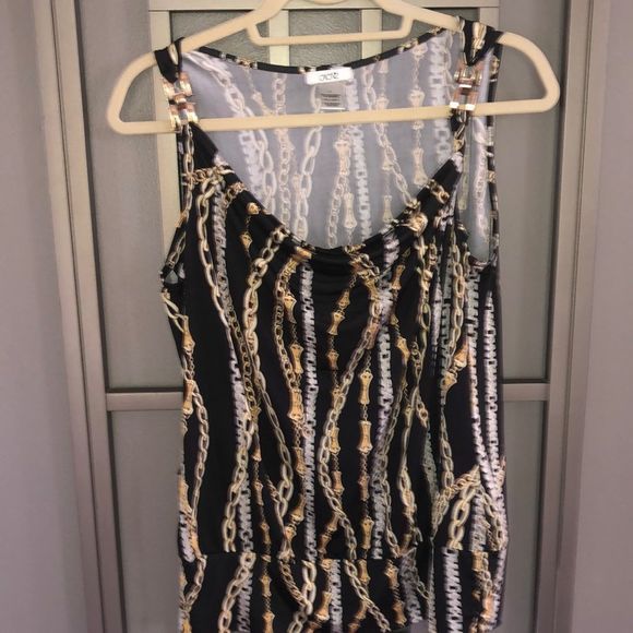 Cache Tops - Cache ❤️ Chain print sleeveless blouse C top with silver hardware. Size M